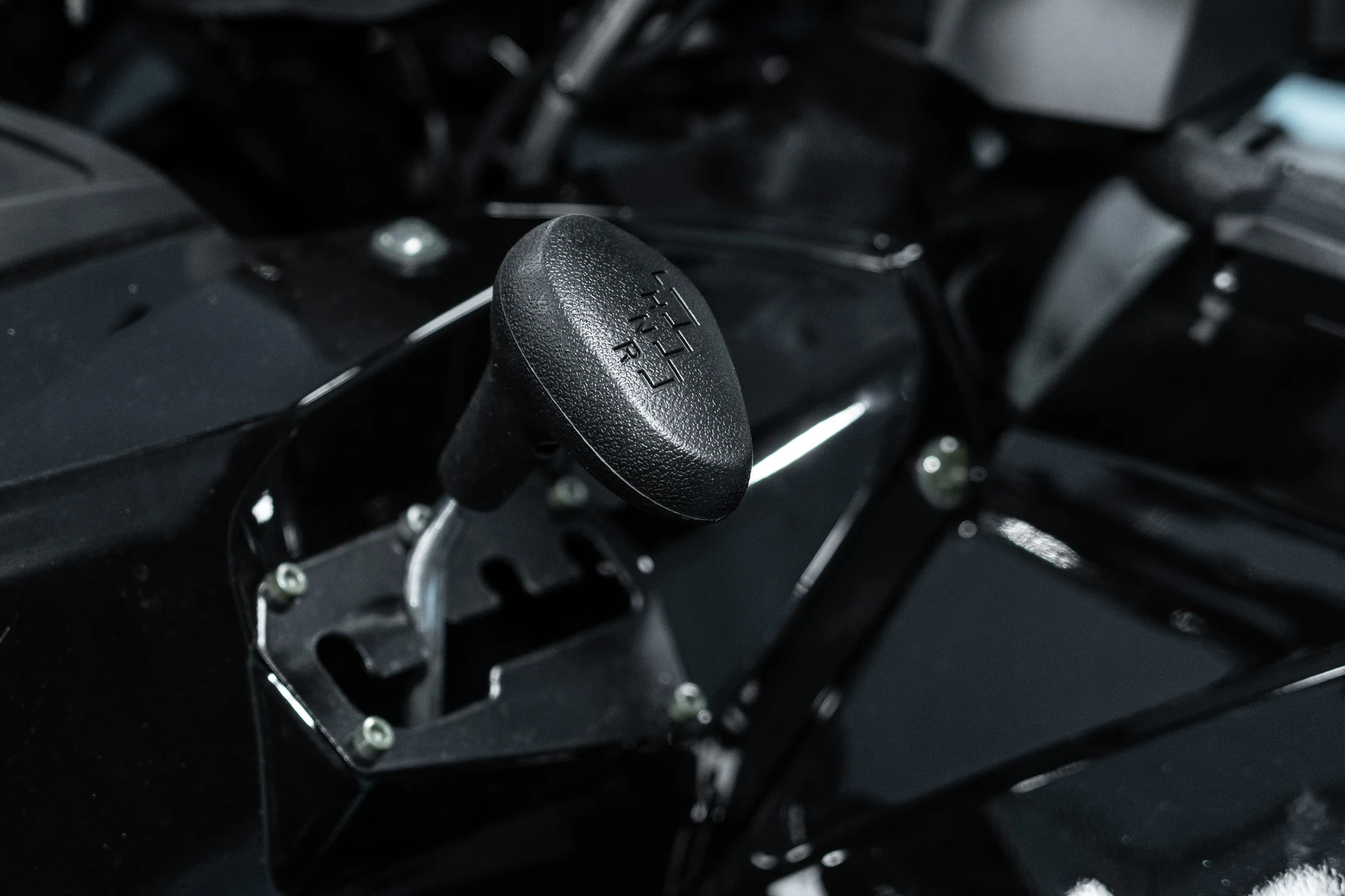 S350 — Gear lever